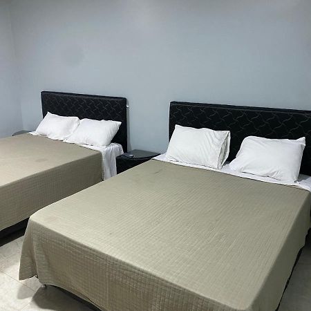 Espana Suites Hotel 埃斯特城 外观 照片