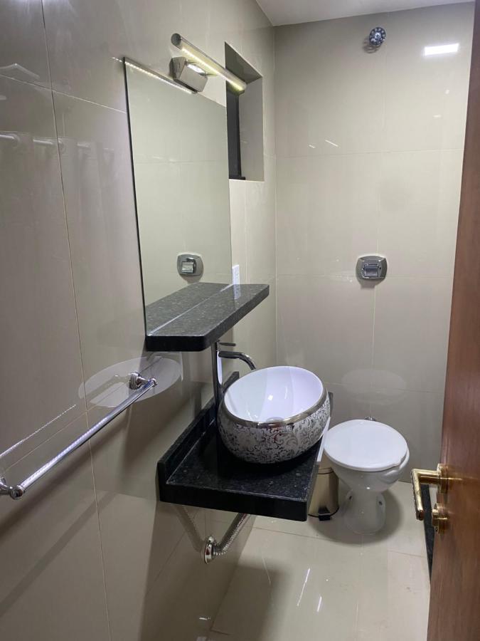 Espana Suites Hotel 埃斯特城 外观 照片
