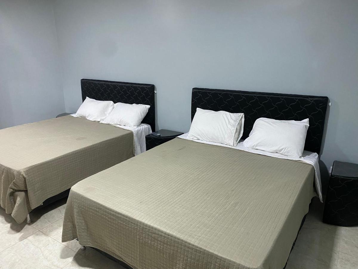 Espana Suites Hotel 埃斯特城 外观 照片